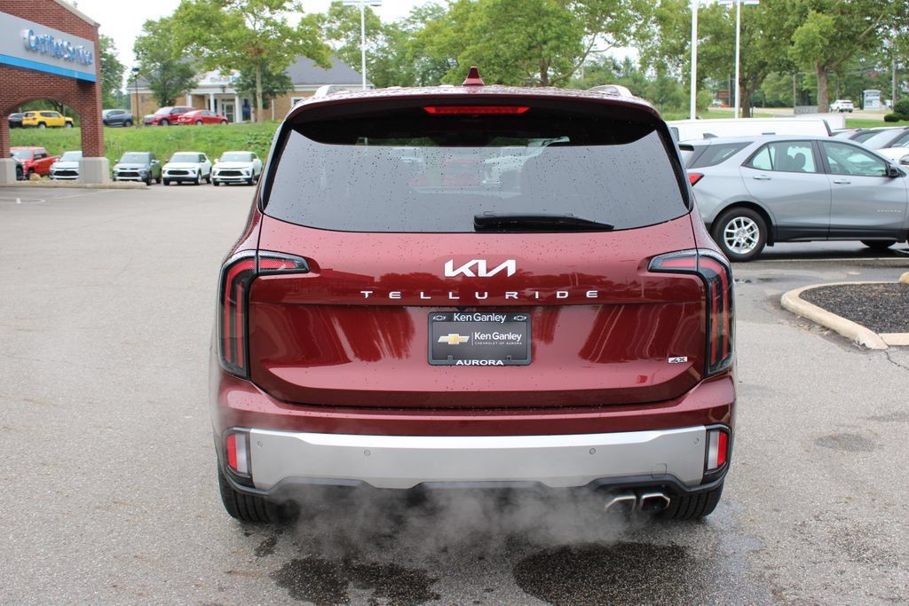 Used 2023 Kia Telluride EX w/ EX Captain's Chair Package AWD/4WD image 34