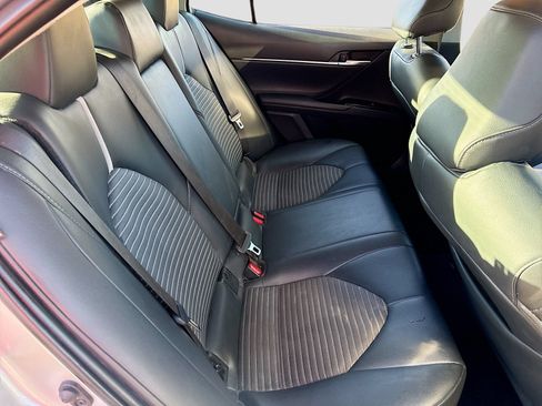 Used 2020 Toyota Camry SE FWD image 24