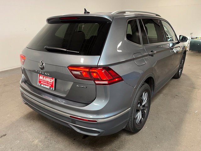 Used 2024 Volkswagen Tiguan SE AWD/4WD image 3
