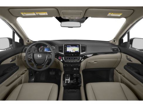 Used 2018 Honda Pilot Touring image 11