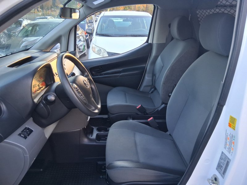 Used 2020 Nissan NV200 SV w/ Back Door Glass Package FWD image 6