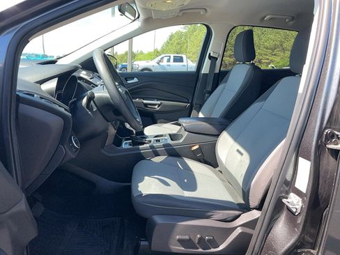 Used 2018 Ford Escape SE FWD image 10