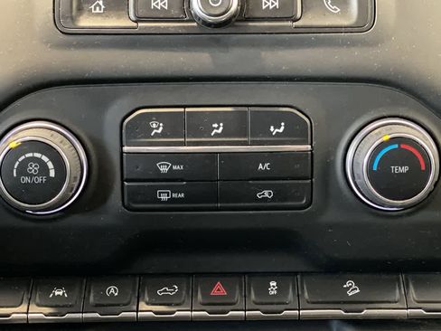 Used 2022 Chevrolet Silverado 1500 Custom Trail Boss AWD/4WD image 21