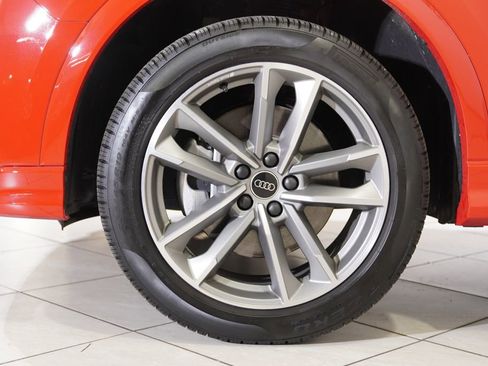 Used 2025 Audi Q3 2.0T Premium w/ Convenience Package image 17