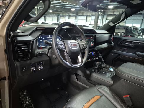 Certified 2023 GMC Sierra 1500 AT4 w/ Technology Package image 11