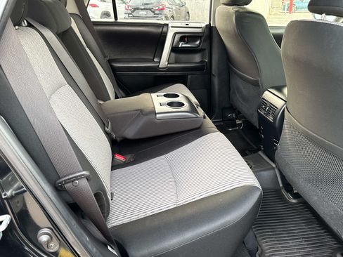 Used 2018 Toyota 4Runner SR5 AWD/4WD image 20