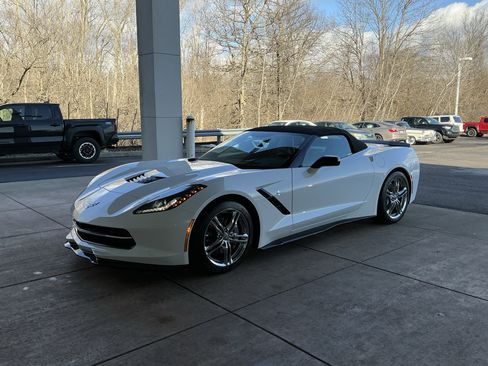 Used 2017 Chevrolet Corvette Stingray Convertible w/ 2LT Preferred Equipment Group image 3