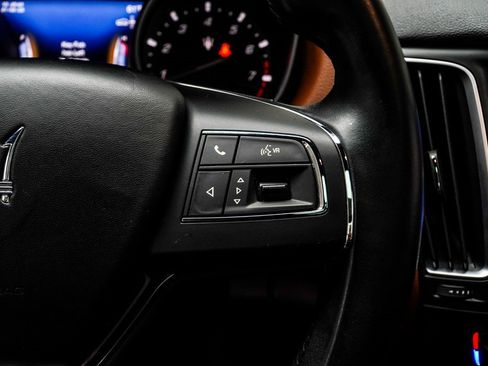 Used 2018 Maserati Levante image 22