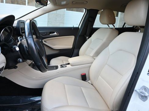 Used 2015 Mercedes-Benz GLA 250 4MATIC image 14