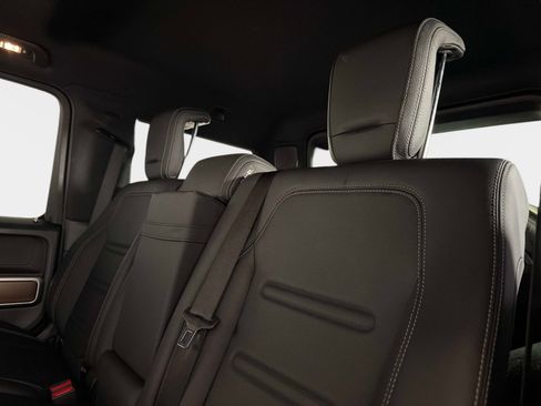 Used 2024 Mercedes-Benz G 550 image 31