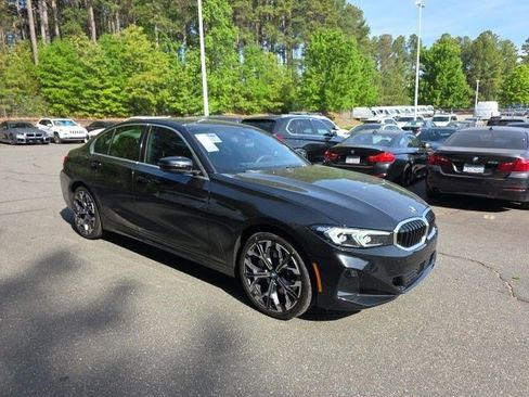 Used 2025 BMW 330i xDrive Sedan w/ Premium Package image 7