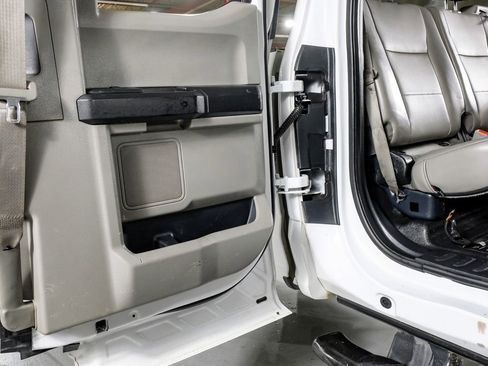 Used 2019 Ford F250 XL w/ XL Value Package image 32