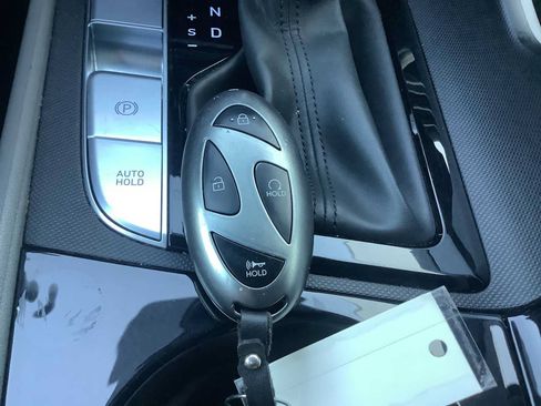 Used 2025 Hyundai Elantra SEL FWD image 19