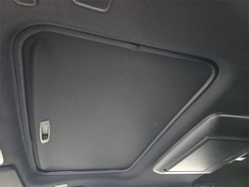 Certified 2025 Toyota Sienna Platinum image 20