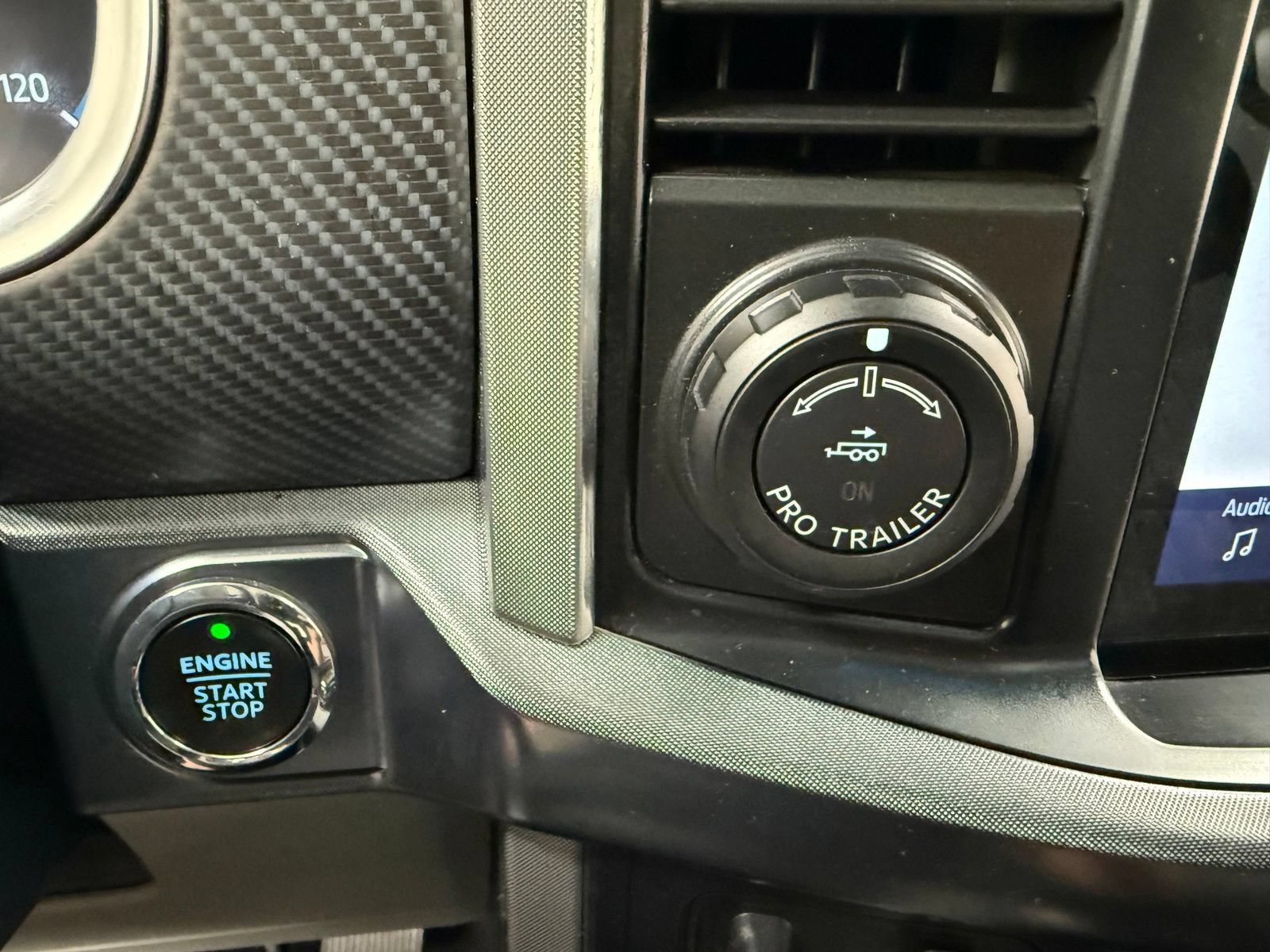 Used 2022 Ford F150 Limited AWD/4WD image 19