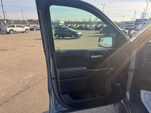 Used 2022 Chevrolet Silverado 1500 LT Trail Boss w/ Convenience Package II image 13