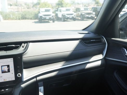 New 2026 Jeep Grand Cherokee Altitude image 26