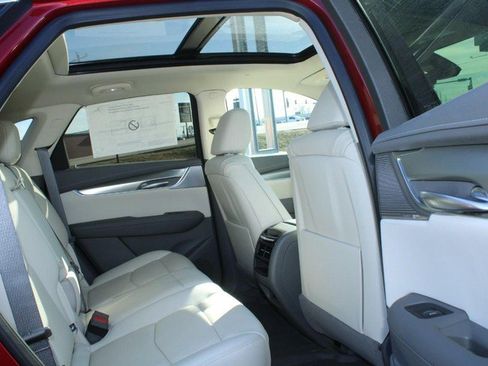 New 2026 Cadillac XT5 Premium Luxury image 4