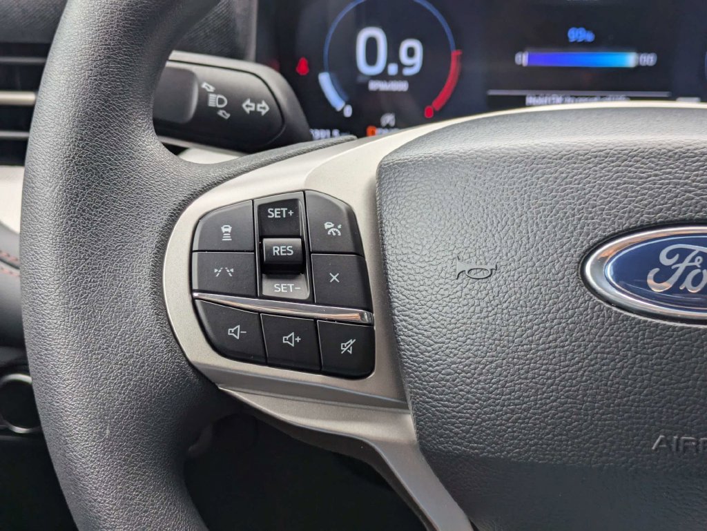 Used 2026 Ford Explorer Active RWD image 26