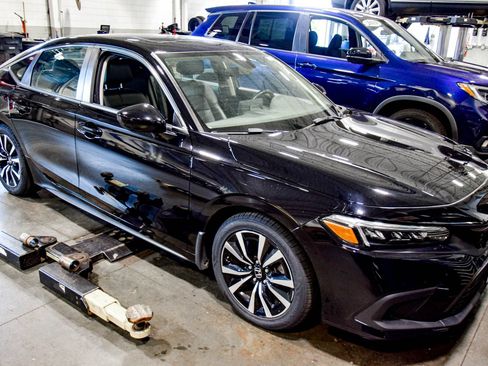 Used 2023 Honda Civic EX-L image 15