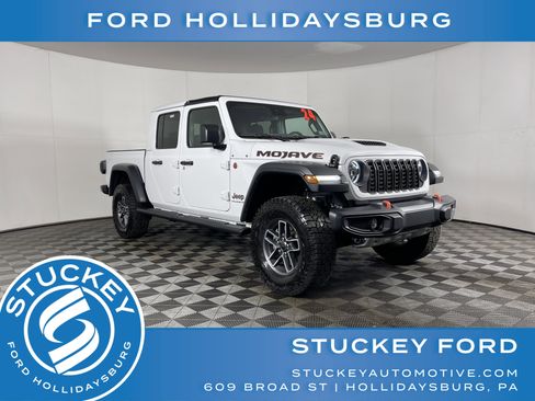 Used 2024 Jeep Gladiator Mojave w/ Convenience Group image 1