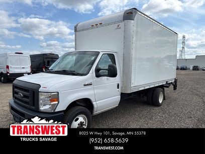 Used 2022 Ford E-450 and Econoline 450 Super Duty w/ Power Windows & Locks Group