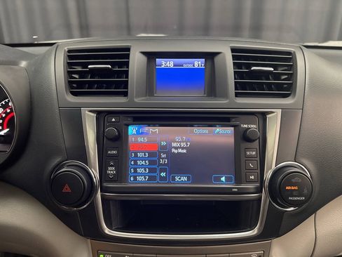 Used 2013 Toyota Highlander SE AWD/4WD image 14