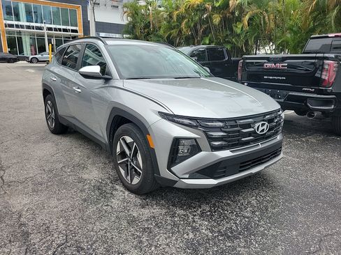 Used 2025 Hyundai Tucson SEL FWD image 3
