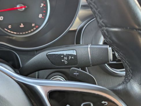 Used 2022 Mercedes-Benz GLC 300 4MATIC image 19