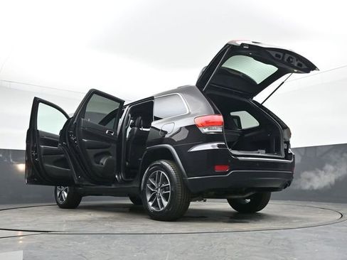 Used 2018 Jeep Grand Cherokee Limited image 51