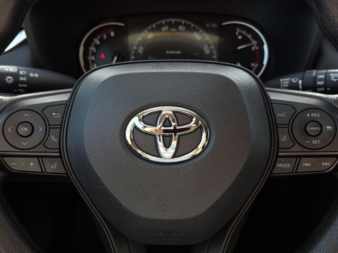 Certified 2025 Toyota RAV4 XLE w/ Convenience Package image 32