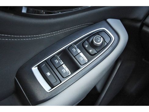 Used 2022 Subaru Outback Limited image 23