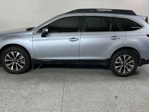 Used 2016 Subaru Outback 2.5i Limited AWD/4WD image 6
