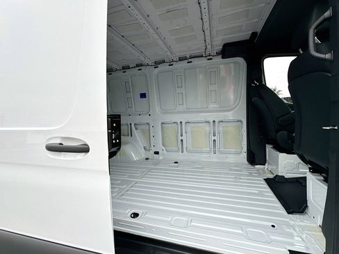 New 2025 Mercedes-Benz Sprinter 2500 image 22