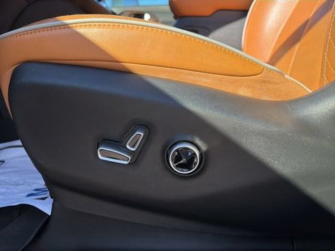 Used 2022 Chrysler Pacifica Pinnacle FWD image 16