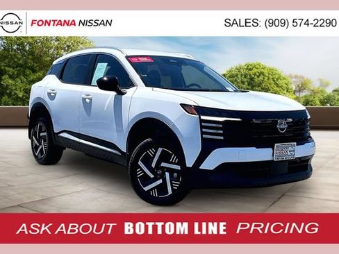 Used 2026 Nissan Kicks SV FWD image 1