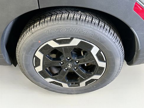 Used 2025 Hyundai Santa Fe SEL image 11