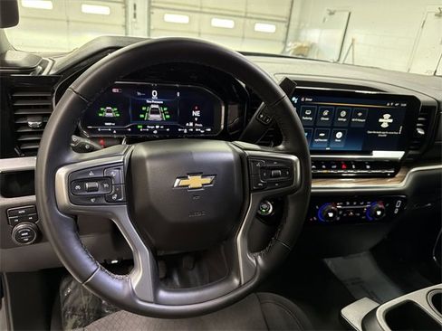 Certified 2025 Chevrolet Silverado 1500 LT w/ Convenience Package II image 17