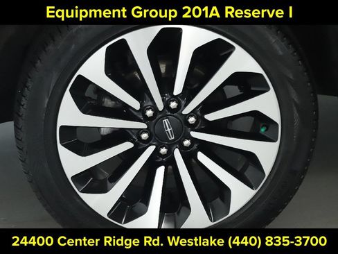 Used 2024 Lincoln Navigator Reserve AWD/4WD image 12