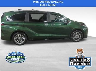 Used 2025 Toyota Sienna Limited video 4