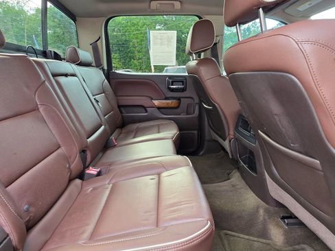 Used 2014 Chevrolet Silverado 1500 High Country w/ High Country Premium Package RWD image 18