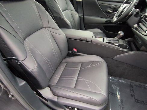 Used 2024 Lexus ES 300h Ultra Luxury image 23