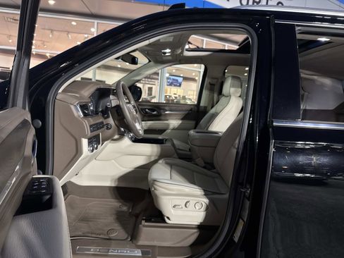 Used 2021 GMC Yukon XL Denali image 29
