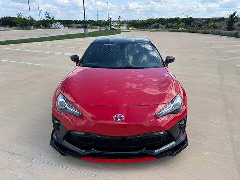 Used 2020 Toyota 86 RWD image 7