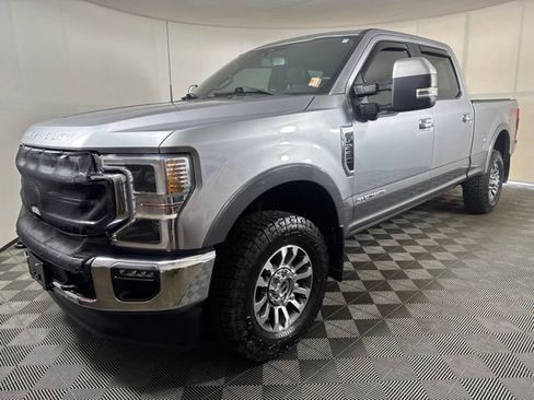 Certified 2022 Ford F250 Lariat w/ Lariat Ultimate Package AWD/4WD image 8