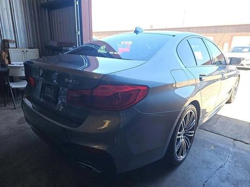 Used 2018 BMW 540i RWD image 3