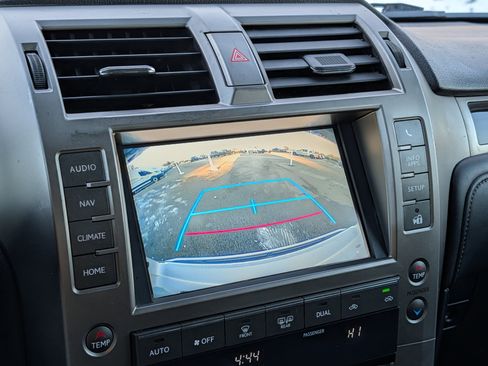 Used 2016 Lexus GX 460 image 19