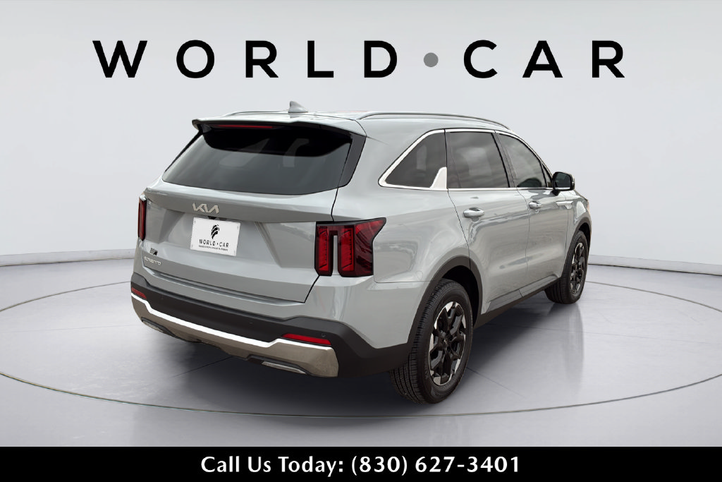 Used 2026 Kia Sorento S FWD image 9