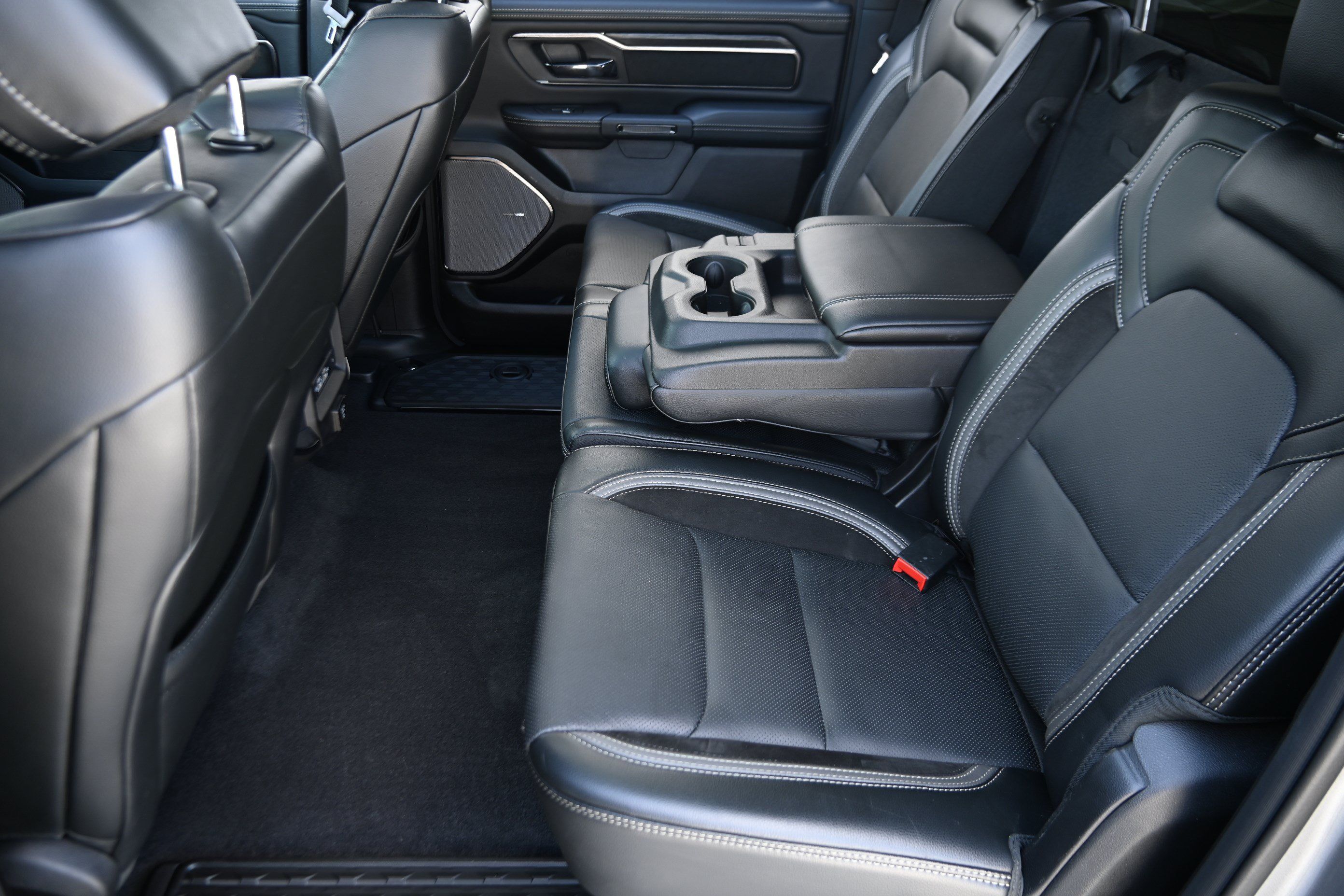 Used 2025 RAM 1500 Rebel w/ G/T Package AWD/4WD image 13