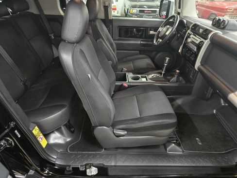 Used 2010 Toyota FJ Cruiser 4WD image 7